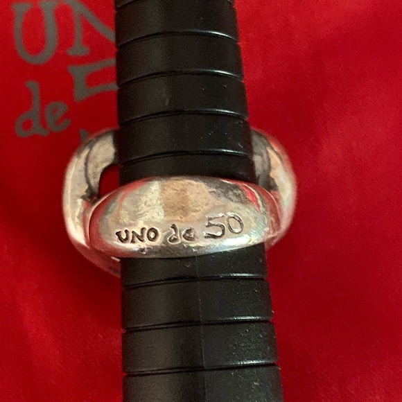 UNO de 50 silver Nailed heart ring, size 8.5 - Picture 2 of 3